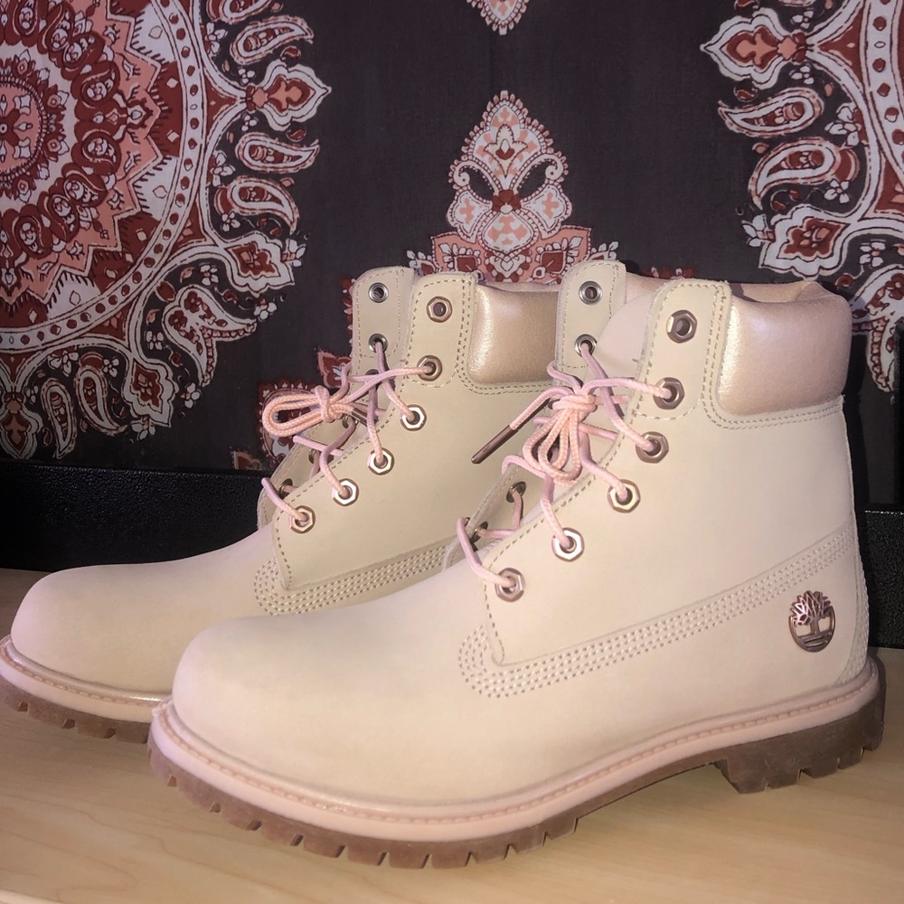 BRAND NEW - Pastel Pink Timberland Ankle Boots